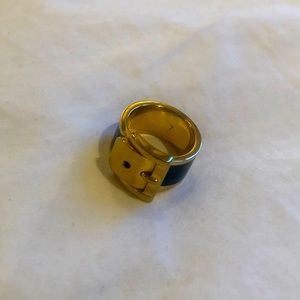 Micheal Kors Ring